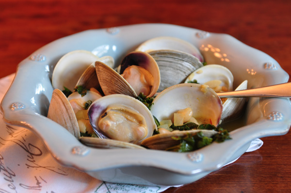 Clams with White Beans, Fennel & Rapini