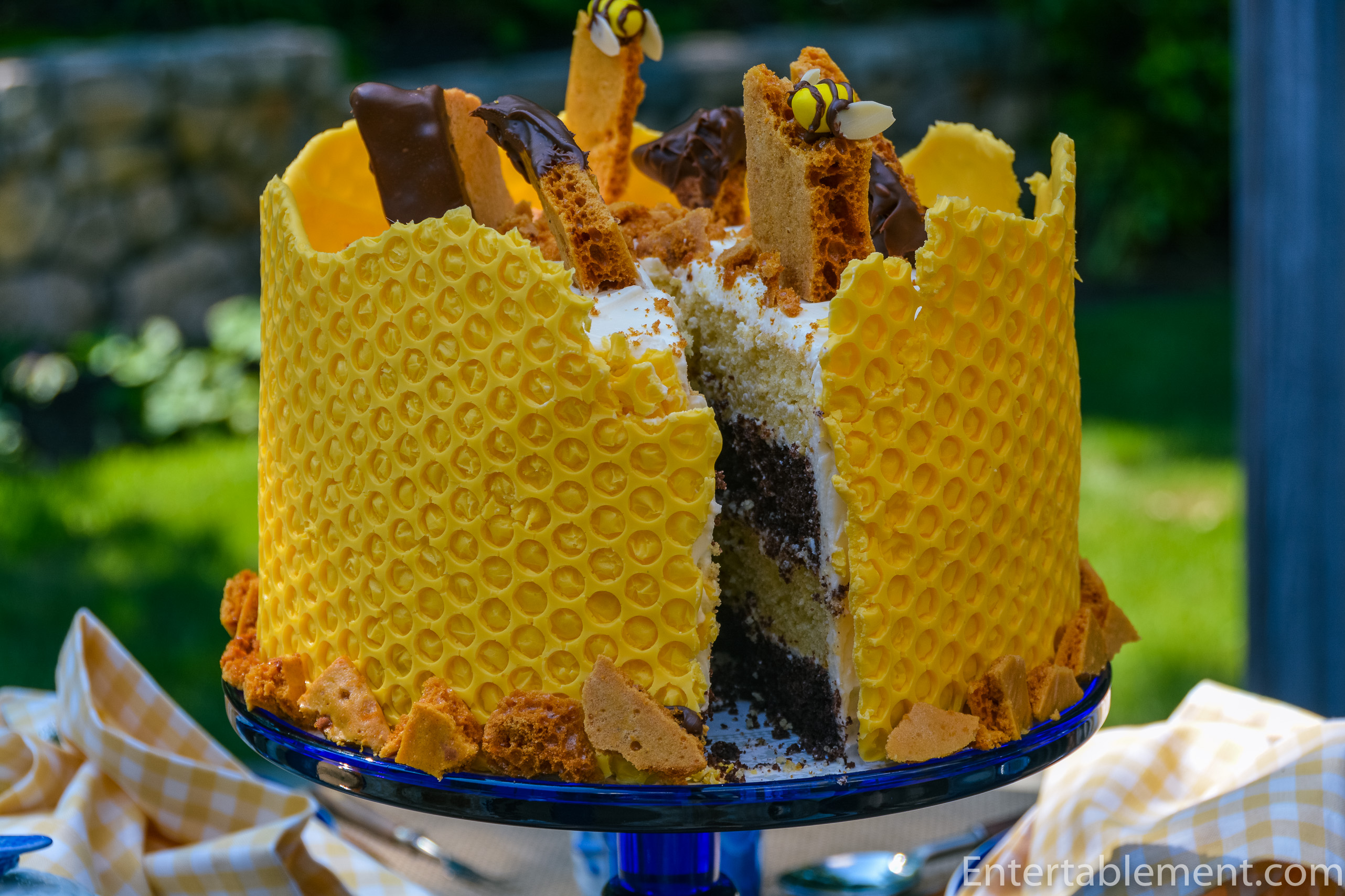Honeycomb Cake - Eggless / Vegetarian Recipe (Banh Bo Nuong Chay) - YouTube